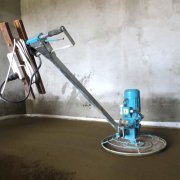 Ponçage de sols en béton: étapes technologiques des travaux