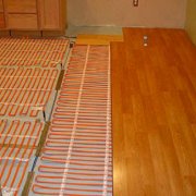 Welches Heizsystem wählen Sie, wenn Sie einen warmen Boden unter dem Laminat verlegen?