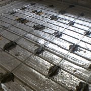 Leuchtfeuer zum Nivellieren des Bodens: Analyse aller möglichen Optionen für jeden Estrich