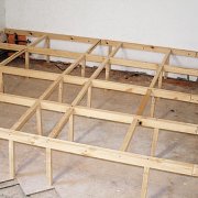Construction d'un podium à ossature dans un appartement ou comment surélever une partie du sol