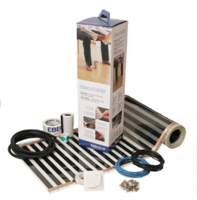 Un ensemble de matériaux nécessaires pour connecter un sol chaud Un ensemble de matériaux nécessaires