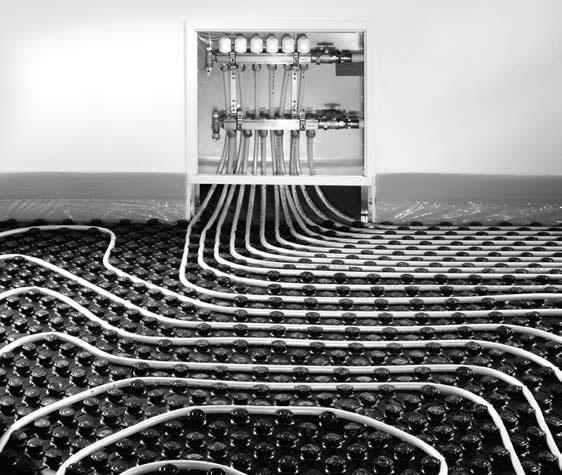 Plancher chauffant à eau: une analyse détaillée des systèmes d'installation et des exemples d'installation de bricolage