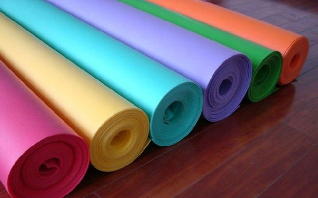 Sous-couche de linoléum - une nécessité ou un excès?