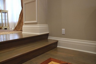 Socle plancher large blanc - très à la mode Socle plancher large blanc - très fonctionnel et à la mode