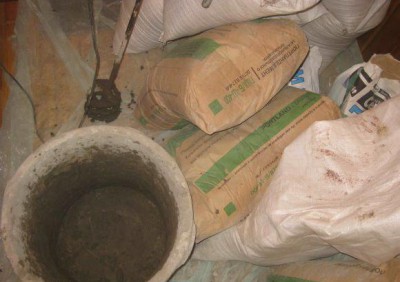 Chauffage au sol sous chape - mélange ciment-sable ou chape sèche prête à l'emploi Chauffage au sol sous chape - mélange ciment-sable ou chape sèche prête à l'emploi