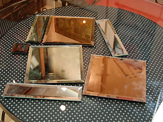 Carreaux de miroir à l'intérieur: où et comment utiliser au mieux un décor de miroir?