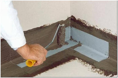 Finition des joints avec du ruban de renfort spécial Finition des joints avec du ruban de renfort spécial