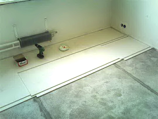 Revêtement de sol GVL: apprendre à travailler avec la fibre de gypse en utilisant l'exemple de la chape sèche