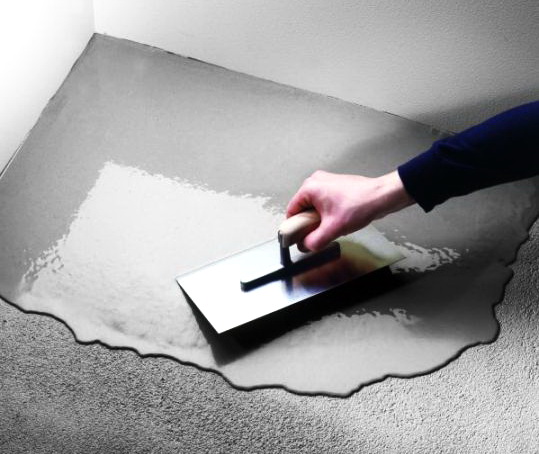 Comment niveler le sol sous le stratifié: toutes les options possibles et leur description