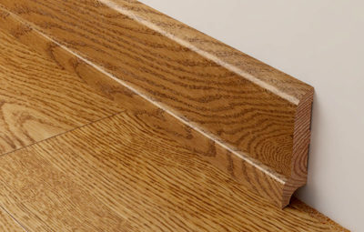 Le socle solide a peur de l'humidité Les plinthes solides sont résistantes à l'humidité et nécessitent une attitude prudente