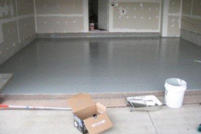 Une fois la peinture sèche, appliquez une deuxième couche. Une fois la peinture sèche, appliquez une deuxième couche.