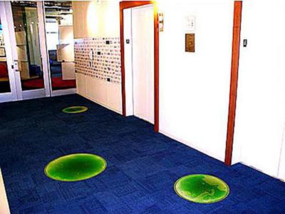 Carreaux liquides en combinaison avec moquette Carreaux liquides en combinaison avec moquette