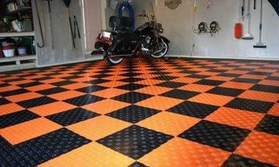 Plaques PVC dans le garage Plaques PVC dans le garage