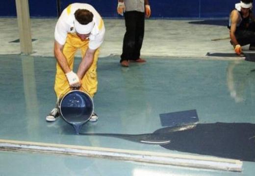 Quel plancher en vrac est le meilleur: attention aux caractéristiques du revêtement et à son apparence