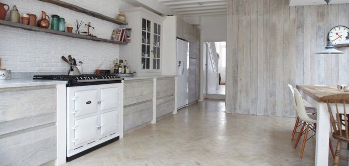 Cuisine de style scandinave avec stratifié blanc