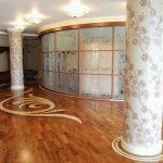 Stratifié d'art dans le hall