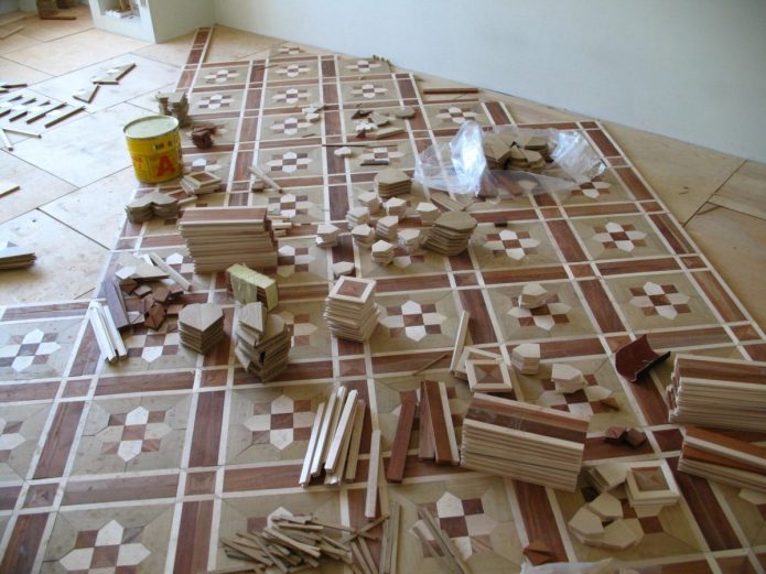 Le parquet artistique meurt