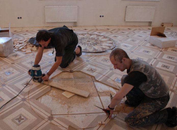 Assemblage de sols d'art