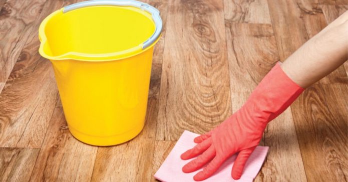 Nettoyage du linoléum