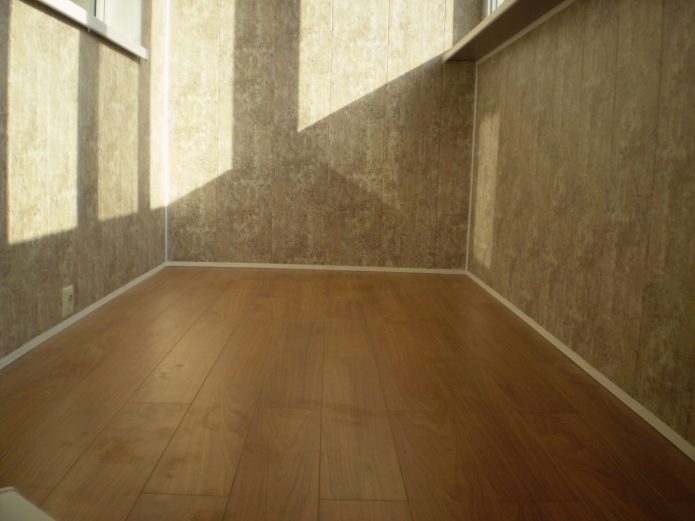 Stratifié sur le balcon