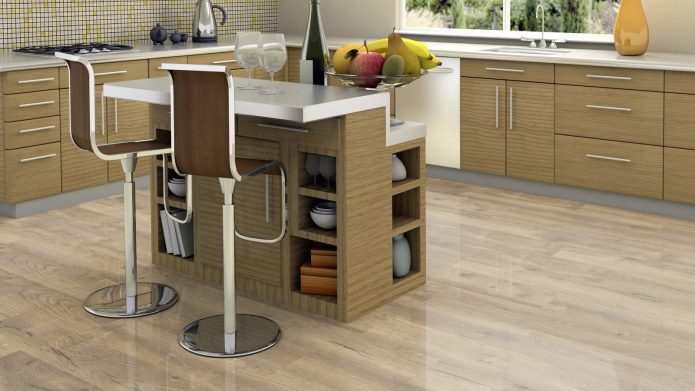 Stratifié chêne clair dans la cuisine