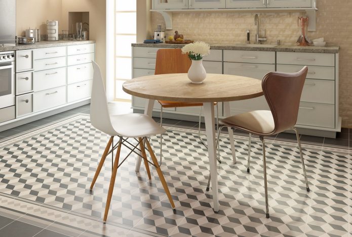 Carreaux de modèle d'échecs dans la cuisine