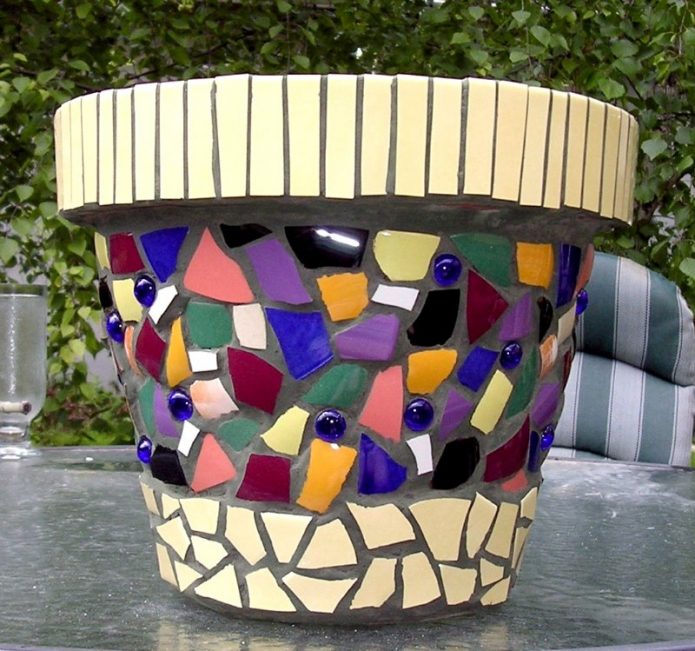pot de fleur en mosaïque