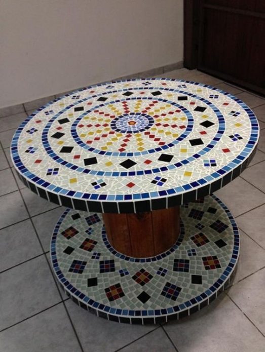 table mosaïque carrelée