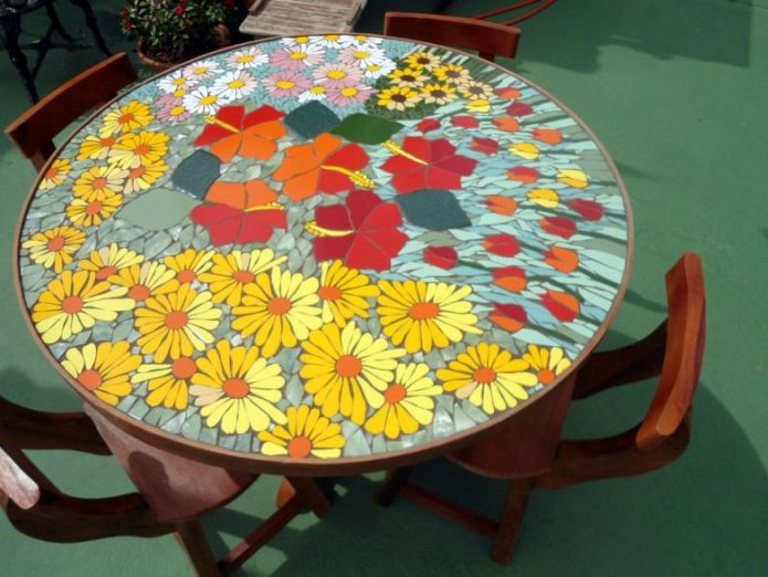 table mosaïque carrelée