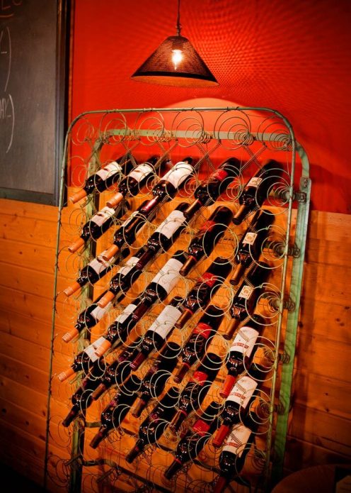 Porte-bouteille de printemps de l'ancien lit