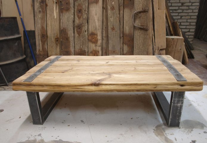 Table en bois