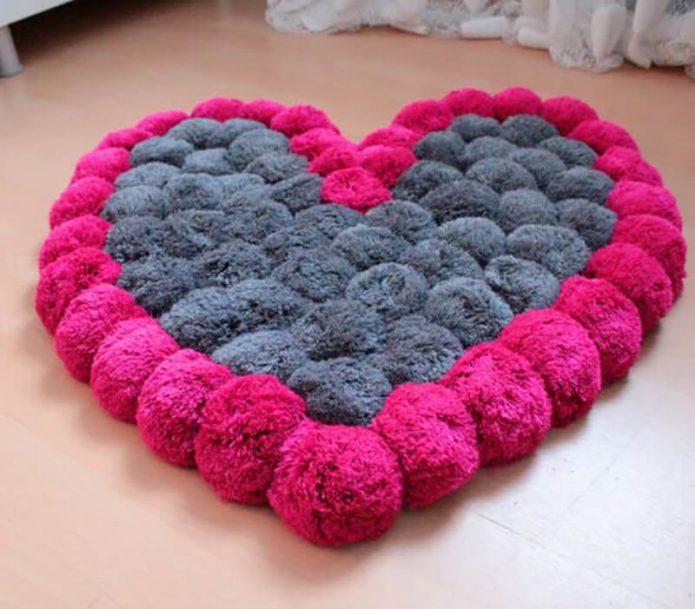 Tapis pompons