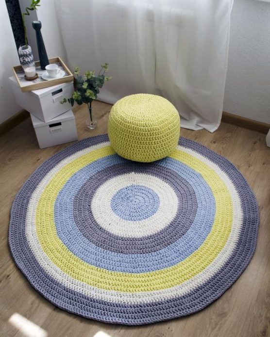 Tapis rond en tricot