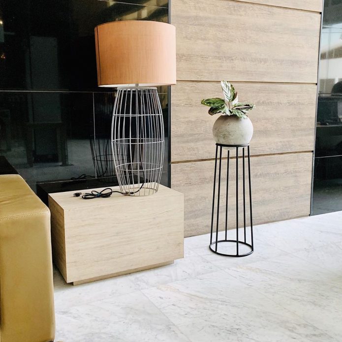 Support de fleurs en métal