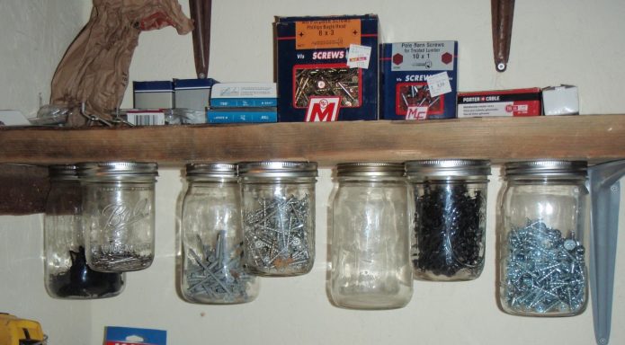 Stockage de vis, clous et vis
