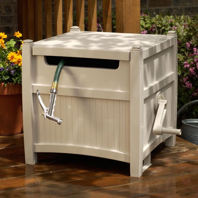 Conteneur de rangement pour tuyau d'arrosage