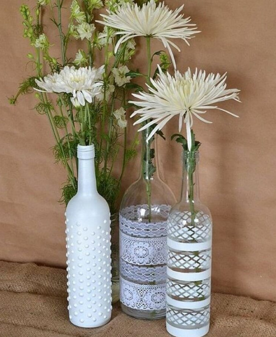 Beaux vases en bouteille