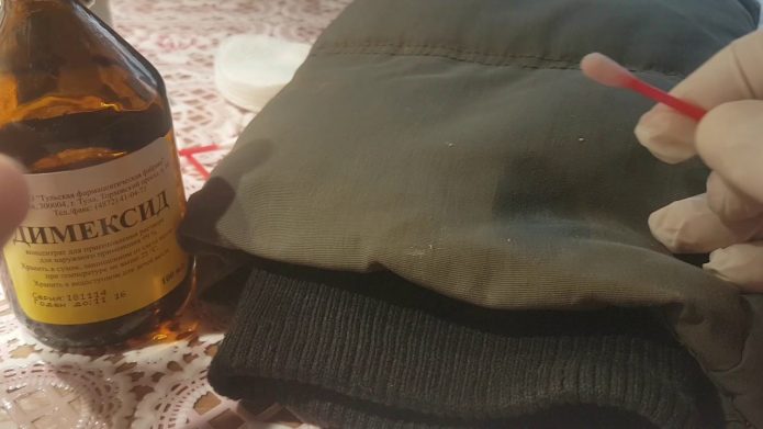 Application de Dimexidum sur les vêtements