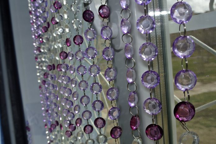 Rideau de perles en plastique