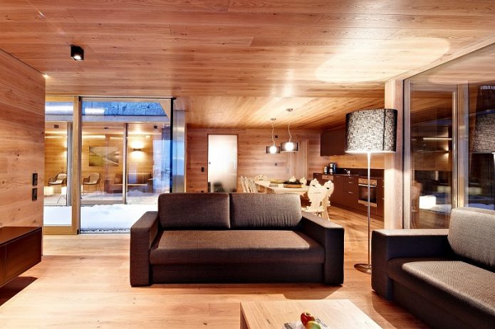 Stratifié au plafond