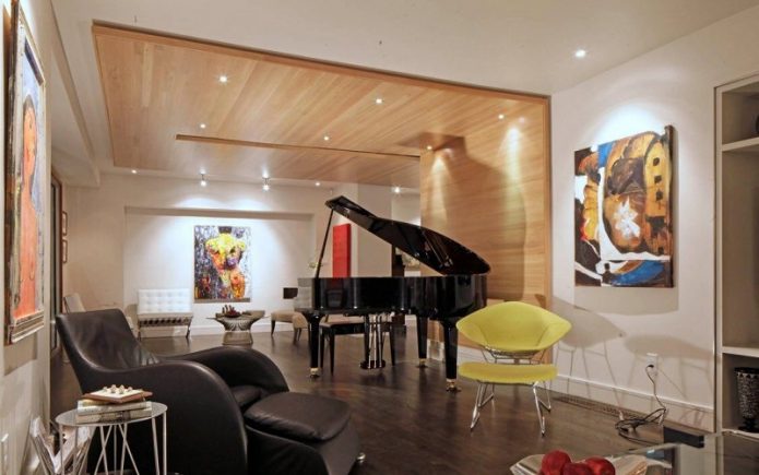 Stratifié au plafond