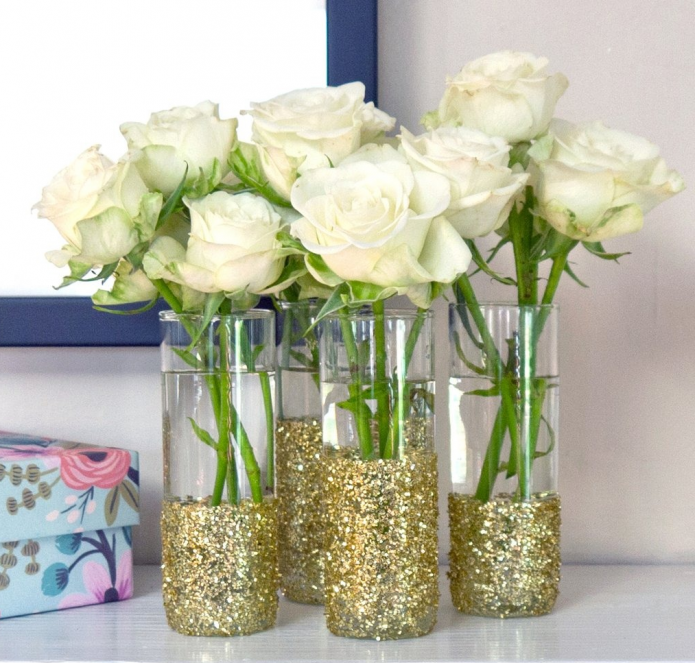 Vases décorés de gel à modeler