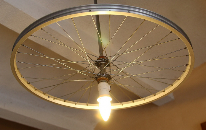 Lustre de vélo simple mais élégant