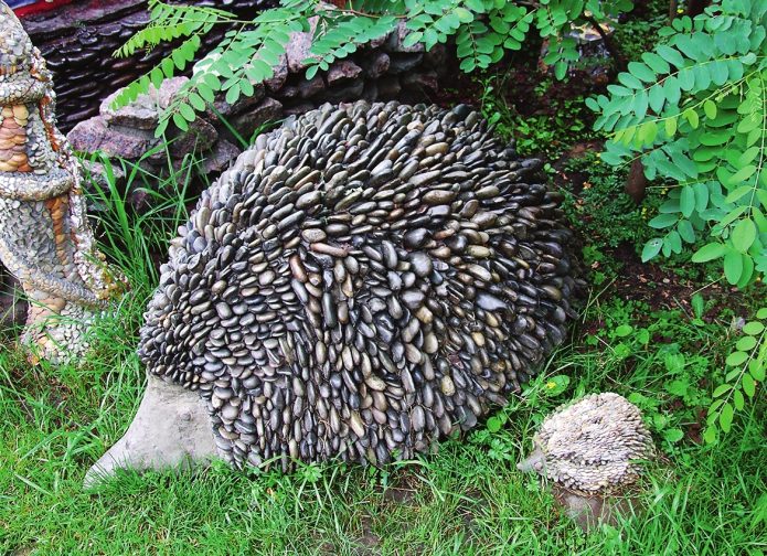 Artisanat de pierres dans un chalet d'été