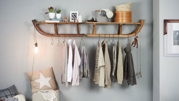 Cintre de vieilles traîneaux