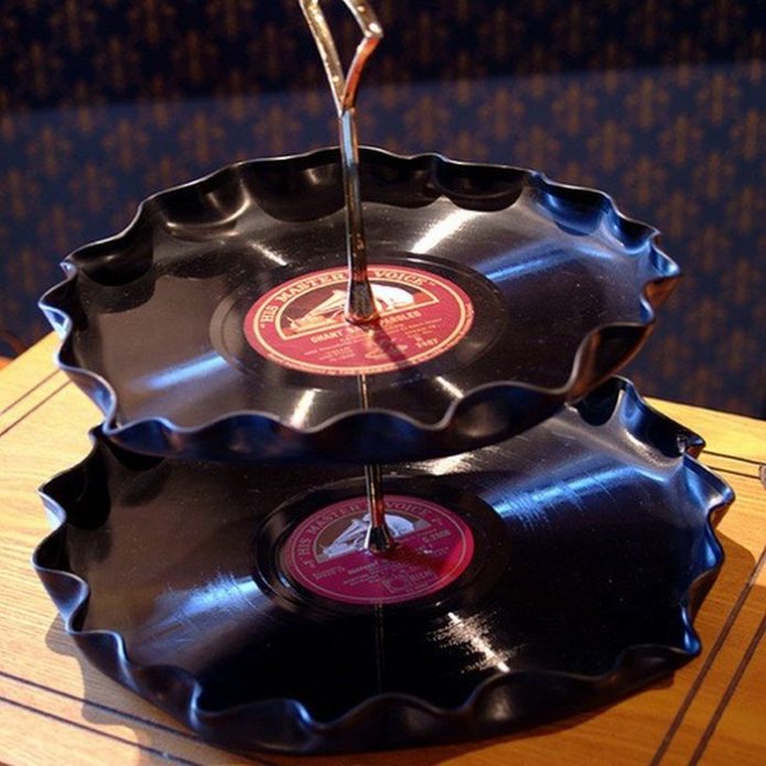 Vase pour les fruits des assiettes