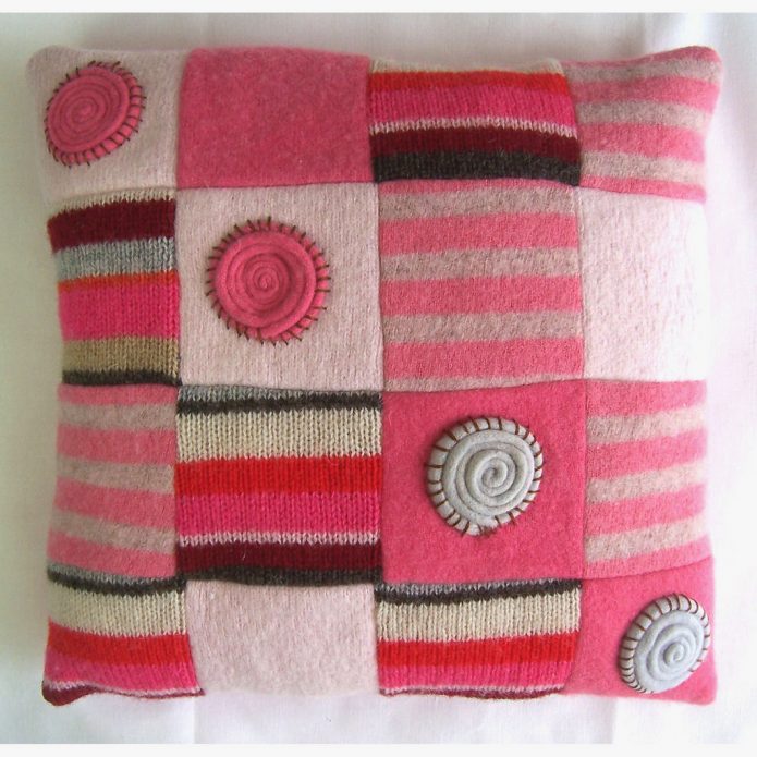 Magnifique oreiller fait de vieux maillots