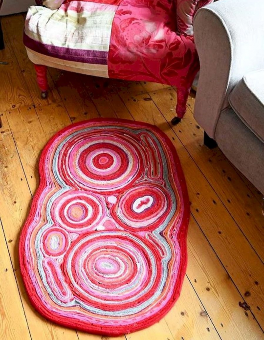 Tapis de rayures de vieux tricots