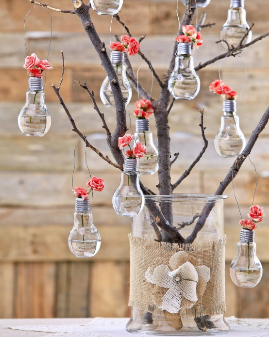 Un bouquet original de vieilles ampoules