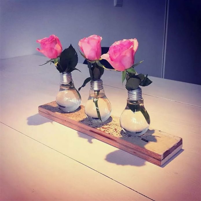 Composition des vases de table